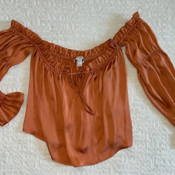 Forever 21 Off the shoulder dreamy blouse by Forever 21 Contemporary - Picture 4 of 9